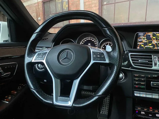 Mercedes-benz e63 estate amg 5.5 v8 4matic e-klasse 557pk 2015 orig-nl, 2-zfk-64 - afbeelding 21 van  72