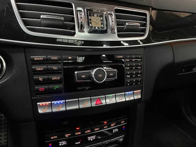 Mercedes-benz e63 estate amg 5.5 v8 4matic e-klasse 557pk 2015 orig-nl, 2-zfk-64 - afbeelding 33 van  72