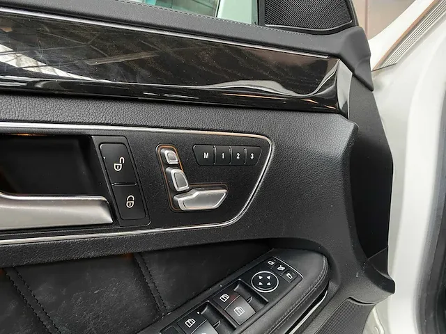 Mercedes-benz e63 estate amg 5.5 v8 4matic e-klasse 557pk 2015 orig-nl, 2-zfk-64 - afbeelding 43 van  72