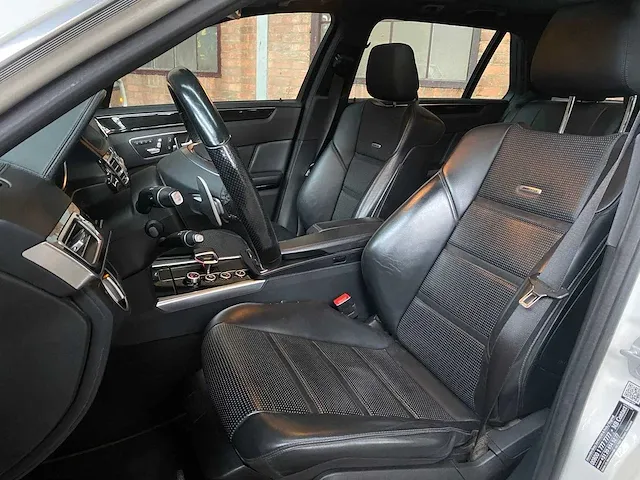 Mercedes-benz e63 estate amg 5.5 v8 4matic e-klasse 557pk 2015 orig-nl, 2-zfk-64 - afbeelding 53 van  72