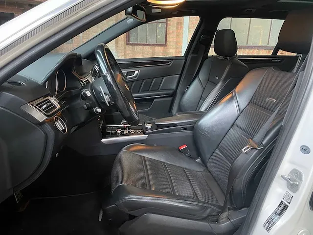 Mercedes-benz e63 estate amg 5.5 v8 4matic e-klasse 557pk 2015 orig-nl, 2-zfk-64 - afbeelding 54 van  72