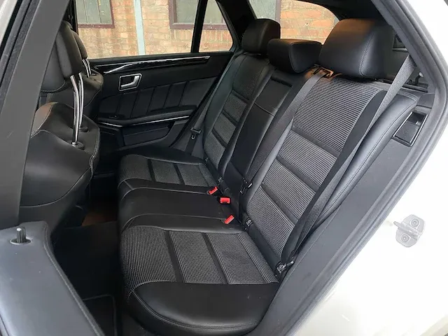 Mercedes-benz e63 estate amg 5.5 v8 4matic e-klasse 557pk 2015 orig-nl, 2-zfk-64 - afbeelding 55 van  72