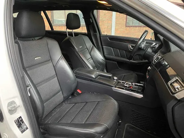 Mercedes-benz e63 estate amg 5.5 v8 4matic e-klasse 557pk 2015 orig-nl, 2-zfk-64 - afbeelding 58 van  72