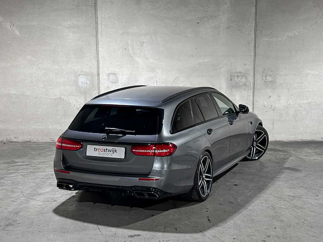 Mercedes-benz e63s estate amg 4.0 v8 4matic premium plus 612pk 2017 e-klasse, nl-kenteken - afbeelding 4 van  47