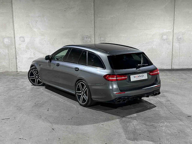 Mercedes-benz e63s estate amg 4.0 v8 4matic premium plus 612pk 2017 e-klasse, nl-kenteken - afbeelding 8 van  47