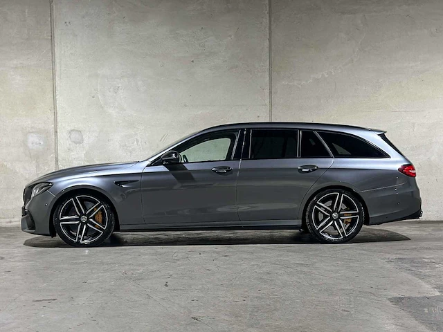 Mercedes-benz e63s estate amg 4.0 v8 4matic premium plus 612pk 2017 e-klasse, nl-kenteken - afbeelding 9 van  47