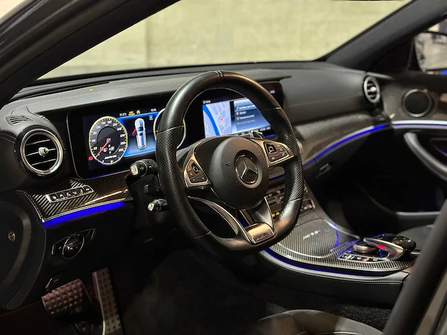 Mercedes-benz e63s estate amg 4.0 v8 4matic premium plus 612pk 2017 e-klasse, nl-kenteken - afbeelding 11 van  47