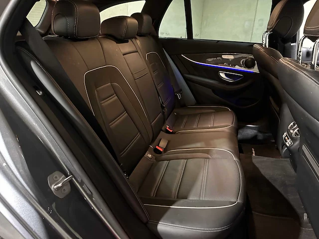 Mercedes-benz e63s estate amg 4.0 v8 4matic premium plus 612pk 2017 e-klasse, nl-kenteken - afbeelding 37 van  47