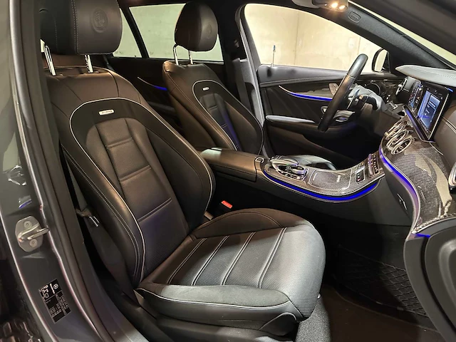 Mercedes-benz e63s estate amg 4.0 v8 4matic premium plus 612pk 2017 e-klasse, nl-kenteken - afbeelding 39 van  47