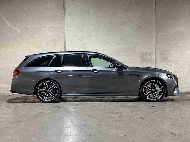 Mercedes-benz e63s estate amg 4.0 v8 4matic premium plus 612pk 2017 e-klasse, nl-kenteken - afbeelding 47 van  47