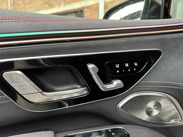 Mercedes-benz eqs suv eqs450 4matic amg line 7p 108 kwh 360pk 2023 (origineel-nl + 1e eigenaar), s-552-kz - afbeelding 27 van  62