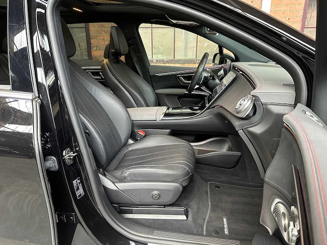 Mercedes-benz eqs suv eqs450 4matic amg line 7p 108 kwh 360pk 2023 (origineel-nl + 1e eigenaar), s-552-kz - afbeelding 57 van  62