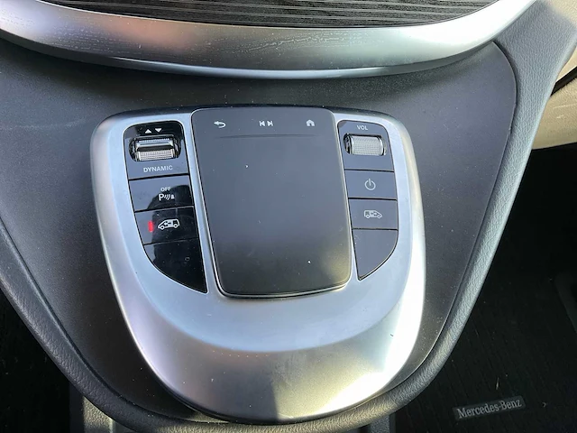 Mercedes-benz eqv 300 l3 avantgarde personenauto (8 personen) - afbeelding 6 van  36