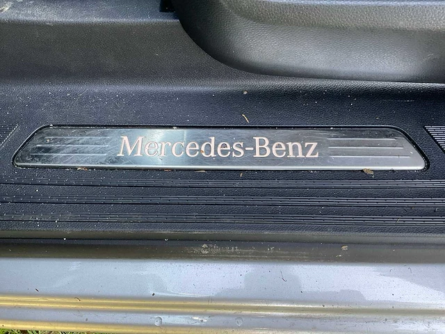 Mercedes-benz eqv 300 l3 avantgarde personenauto (8 personen) - afbeelding 11 van  36