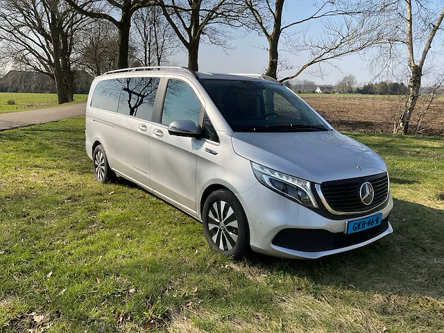 Mercedes-benz eqv 300 l3 avantgarde personenauto (8 personen) - afbeelding 23 van  36