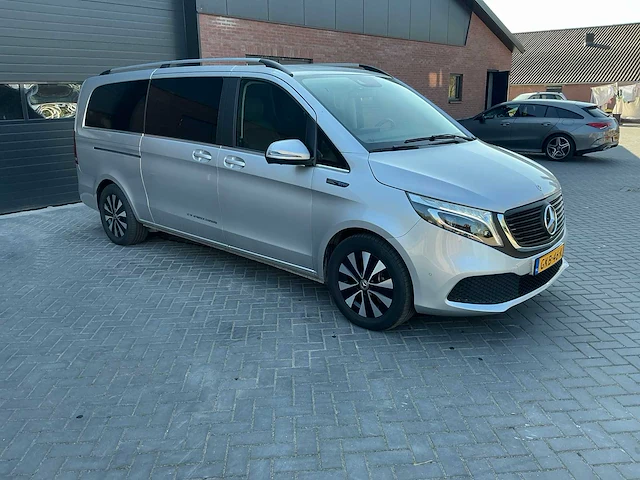 Mercedes-benz eqv 300 l3 avantgarde personenauto (8 personen) - afbeelding 23 van  42