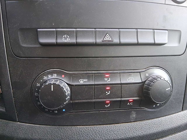 Mercedes-benz evito | vxn-23-l i - afbeelding 15 van  29