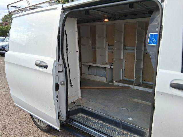 Mercedes-benz evito | vxn-23-l i - afbeelding 21 van  29