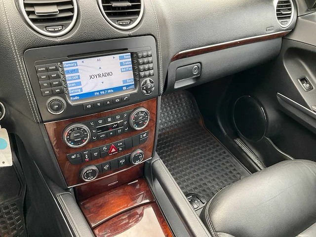 Mercedes-benz gl-klasse 450 v8 4-matic (youngtimer) - afbeelding 15 van  26