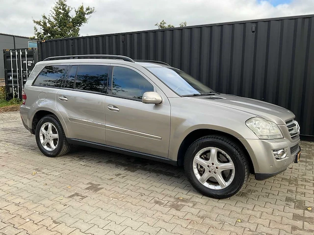 Mercedes-benz gl-klasse 450 v8 4-matic (youngtimer) - afbeelding 22 van  26