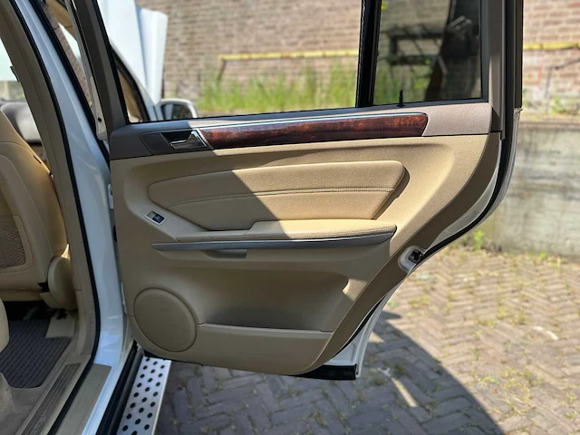 Mercedes-benz gl450 4.6 v8 4matic 330pk 2007 youngtimer gl-klasse - afbeelding 32 van  43