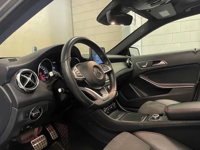 Mercedes-benz gla 200 amg night-edition premium plus 157pk facelift 2018 (origineel-nl), sr-743-f - afbeelding 20 van  54