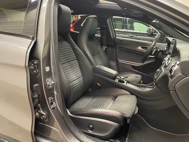 Mercedes-benz gla 200 amg night-edition premium plus 157pk facelift 2018 (origineel-nl), sr-743-f - afbeelding 46 van  54