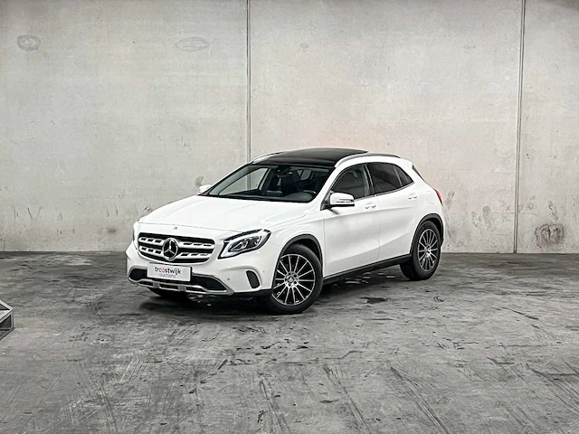 Mercedes-benz gla-klasse 180 business solution amg 122pk 2017, rz-668-t - afbeelding 23 van  53