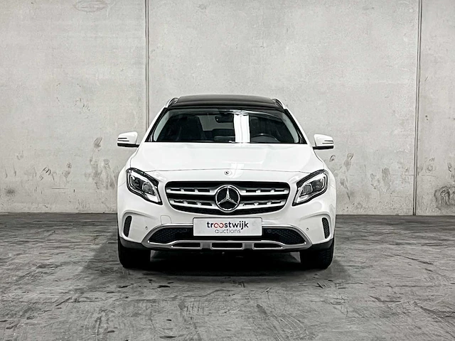 Mercedes-benz gla-klasse 180 business solution amg 122pk 2017, rz-668-t - afbeelding 34 van  53