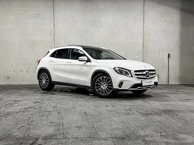 Mercedes-benz gla-klasse 180 business solution amg 122pk 2017, rz-668-t - afbeelding 50 van  53