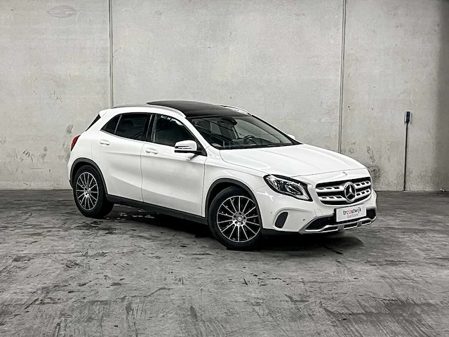 Mercedes-benz gla-klasse 180 business solution amg 122pk 2017, rz-668-t - afbeelding 51 van  53