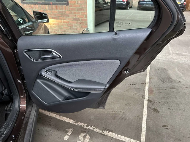 Mercedes-benz gla180 cdi lease edition 109pk 2015 gla-klasse, gf-098-d - afbeelding 26 van  40