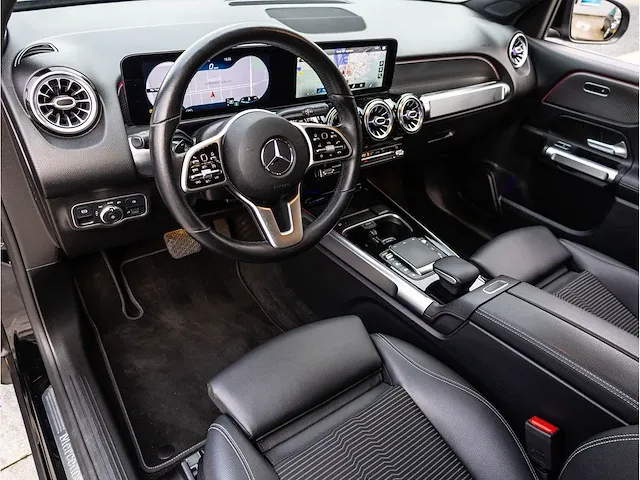 Mercedes-benz glb-klasse 200 automaat 2021 virtual navigatiesysteem stoelverwarming trekhaak 19"inch, r-329-ff - afbeelding 2 van  31