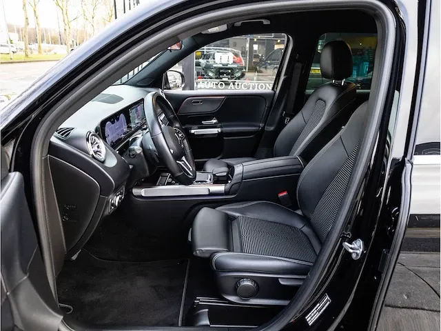 Mercedes-benz glb-klasse 200 automaat 2021 virtual navigatiesysteem stoelverwarming trekhaak 19"inch, r-329-ff - afbeelding 3 van  31