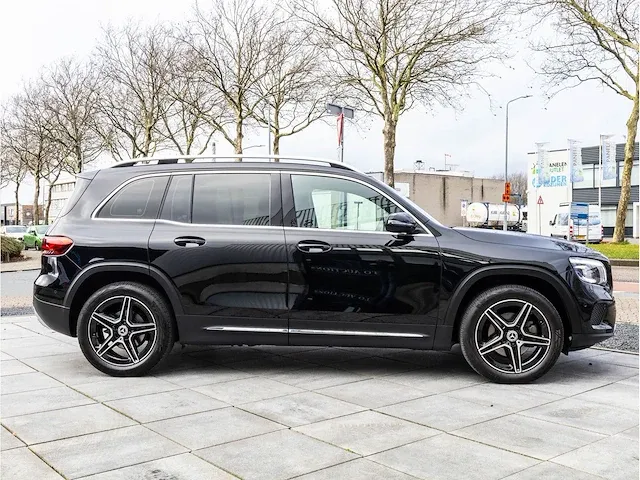 Mercedes-benz glb-klasse 200 automaat 2021 virtual navigatiesysteem stoelverwarming trekhaak 19"inch, r-329-ff - afbeelding 28 van  31