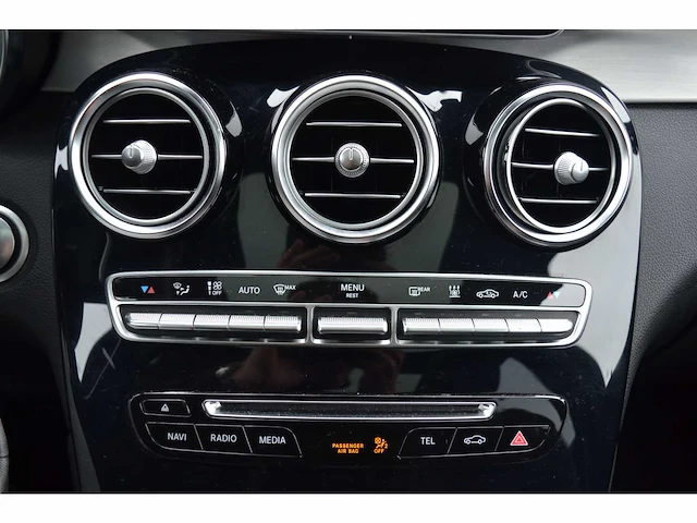 Mercedes-benz glc amg 4matic - personenauto - afbeelding 16 van  36