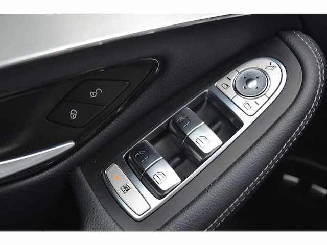 Mercedes-benz glc amg 4matic - personenauto - afbeelding 30 van  36