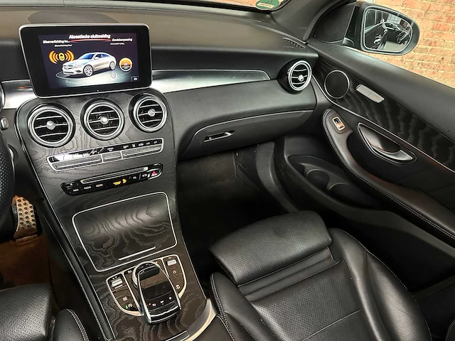 Mercedes-benz glc250 coupe amg line 4matic premium plus 211pk 2018 glc-klasse, xs-575-j - afbeelding 10 van  43