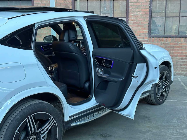 Mercedes-benz glc400e coupé 4matic amg line glc-klasse nieuw-model 252pk 2024 (origineel-nl + 1e eigenaar), x-292-rr - afbeelding 39 van  52