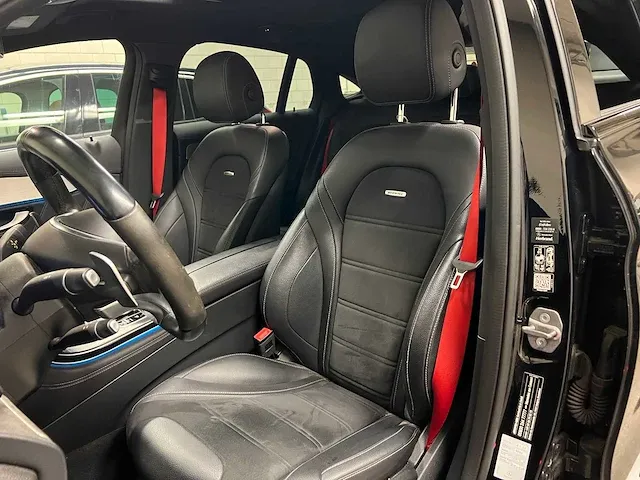 Mercedes-benz glc63s amg 4.0 v8 4matic+ coupe 510pk 2019 glc-klasse - afbeelding 63 van  74