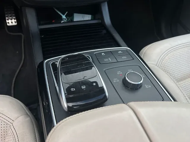 Mercedes-benz gls63 amg 5.5 v8 4matic 585pk 2016 gls-klasse, p-677-tb - afbeelding 27 van  64