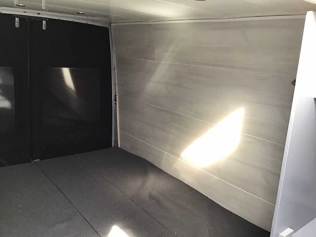 Mercedes-benz integraal 311cdi camper - afbeelding 18 van  37