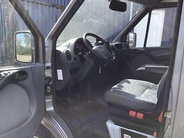 Mercedes-benz integraal 311cdi camper - afbeelding 8 van  37