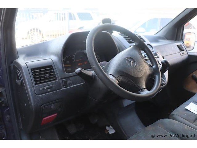 Mercedes-benz kampeerwagen type 108cdi | bwjr. 2003 | kenteken: p-254-rb - afbeelding 2 van  30