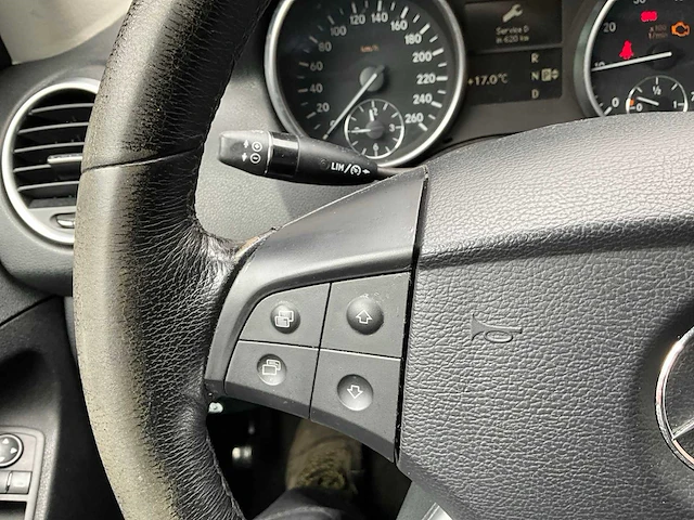 Mercedes-benz m-klasse 350 - personenauto (motor tikt) - afbeelding 6 van  20