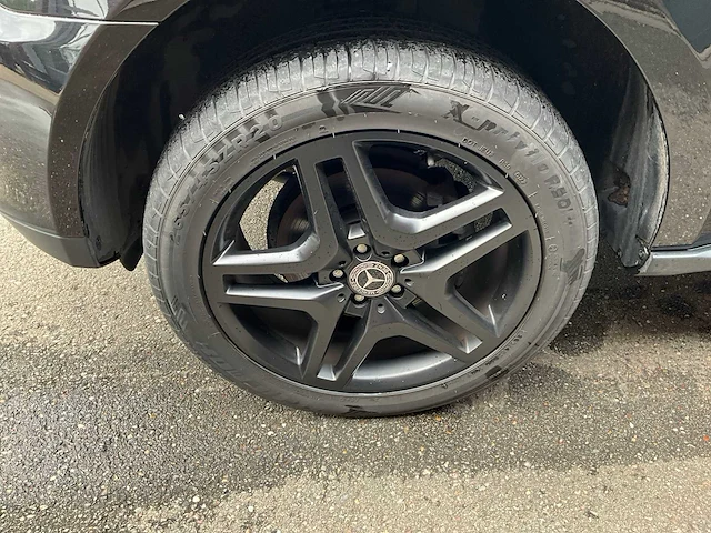 Mercedes-benz m-klasse 350 - personenauto (motor tikt) - afbeelding 13 van  20