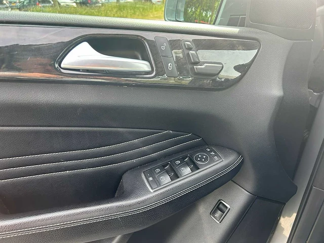 Mercedes-benz m-klasse 350 bluetec car 2012 | 5-tgp-53 i - afbeelding 6 van  27