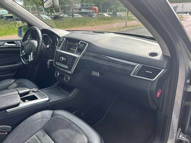 Mercedes-benz m-klasse 350 bluetec car 2012 | 5-tgp-53 i - afbeelding 8 van  27