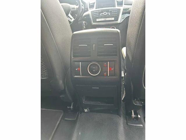 Mercedes-benz m-klasse 350 bluetec car 2012 | 5-tgp-53 i - afbeelding 11 van  27