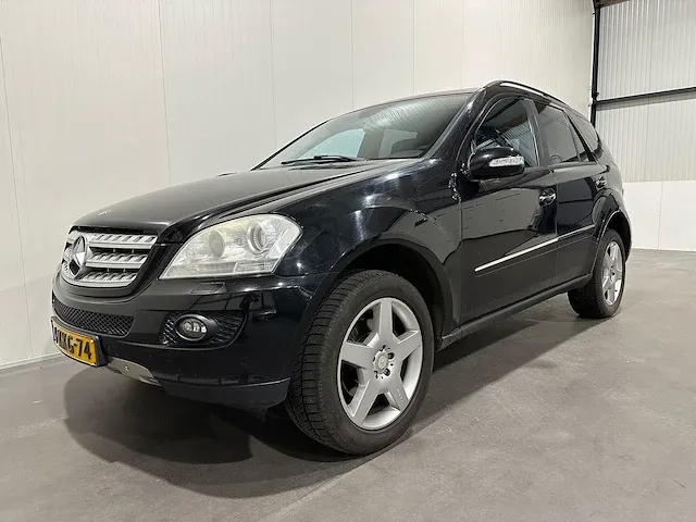 Mercedes-benz m-klasse 350 inspiration youngtimer 4-kkg-74 - afbeelding 12 van  24